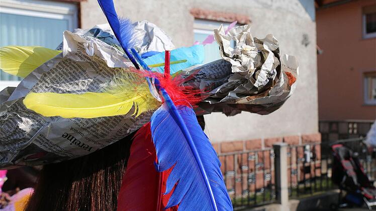 Mitten im Faschingszug in Westheim. Foto: Gerd Schaar