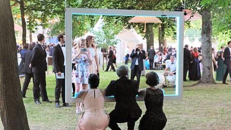 In schwebenden Bilderrahmen wurden Erinnerungsbilder gemacht. Foto: Pascale Ferry