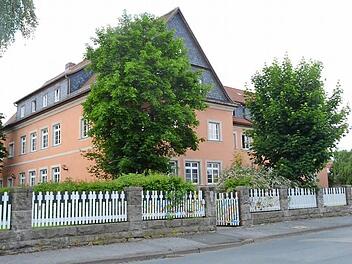 In diesem Gebäude ist das einzigartige Konstrukt, Berufsfachschule für Musik Oberfranken und Sing- und Musikschule für den Landkreis Kronach untergebracht. Foto: Karl-Heinz Hofmann