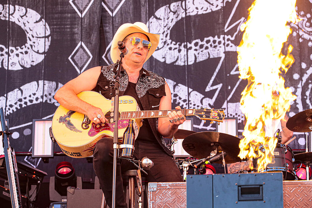 Rock im Park 2019: Die Country-Rocker von The BossHoss heizen der Menge ordentlich ein