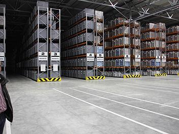 Kaum einer hat's gemerkt, aber die Hochregallager im neuen Logistik-Zentrum sind schon fast voll.