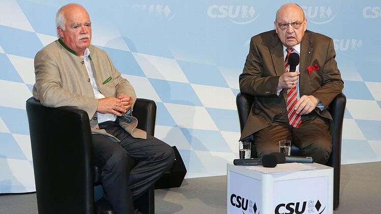 Peter Gauweiler (links) und Wilfried Scharnagl redeten Klartext.  Foto: RiegerPress