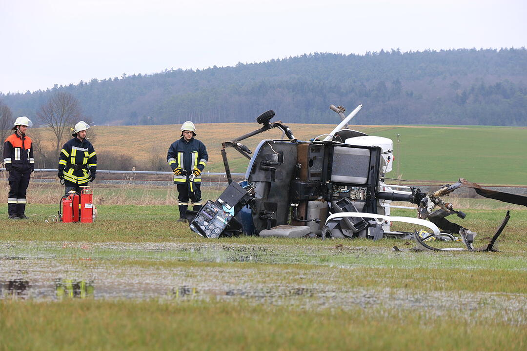 Hubschrauber stürzt bei Rentweinsdorf ab