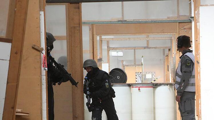 Großübung der Bundespolizei in Mainleus. Foto: Barbara Herbst