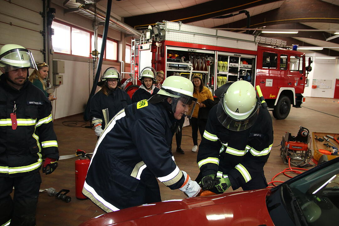 Prinzessinnen bei Feuerwehr