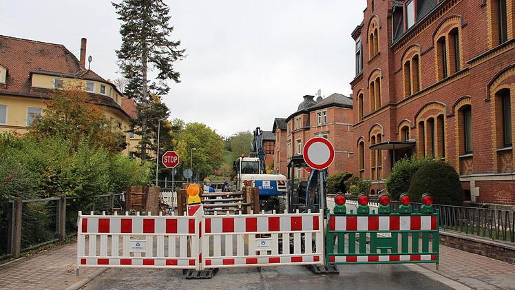 Der Kreuzungsbereich Callenberger Straße / Raststraße ist bis Ende Oktober gesperrt.
