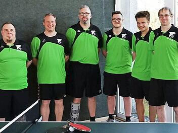 Die Meister der Herren des SV Gemeinfeld: Frank Hassfurter, Michael Krug, Oliver Schuhmann, Justin Schwarz, Jonathan Schneider und Johannes Rützel (von links). Es fehlt Oliver Schmitt.  Foto: Wolfgang Dietz