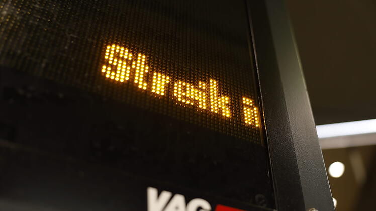 Verdi Warnstreik in N&uuml;rnberg: Stra&szlig;enbahnen, U-Bahnen und Busse stehen still