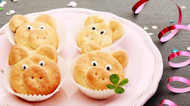 Gluecksschweinchen-backen.jpg