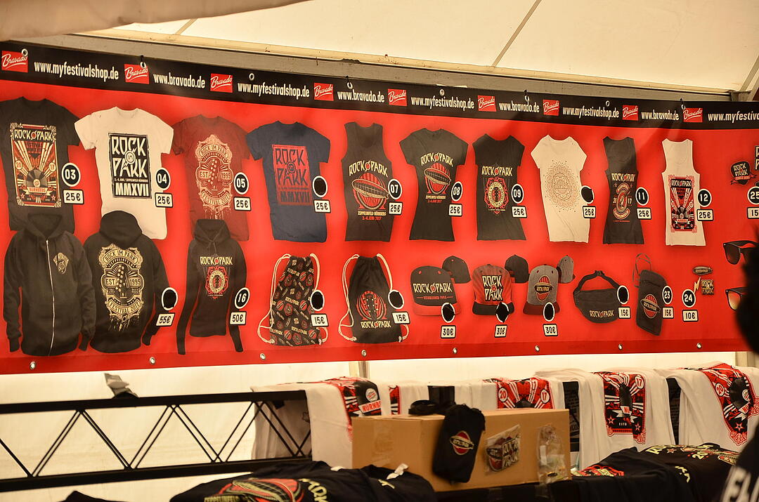 Merch und Bandshirts: Shoppen bei RIP