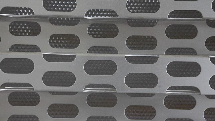 Detailansicht einer Blechfassade.