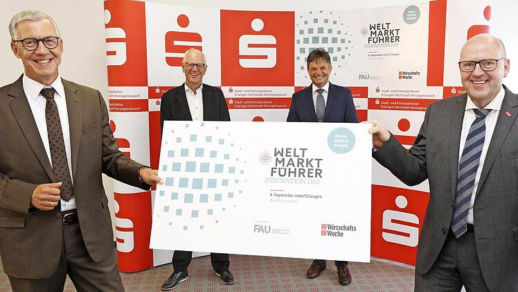 "Weltmarktführer Innovation Day" bei der Sparkasse Erlangen mit v.l. Walter Döring, Wirtschaftsminister a.D. Baden- Württemberg, Gastgeber Siegfried Balleis und Joachim Hornegger, Präsident FAU, sowie Johannes von Hebel, Vorstandsvorsitzender der Sparkasse Erlangen- Höchstadt-Herzogenaurach. Foto: Kurt Fuchs/ Sparkasse