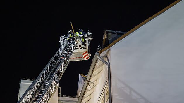 Auf dem Weg zur Arbeit: Frau bemerkt Haus-Brand in Franken - und rettet Bewohner
