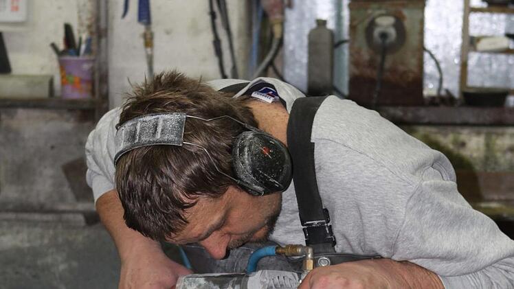 Handwerkliches Geschick ist als Steinmetz gefragt.Michael Wunder