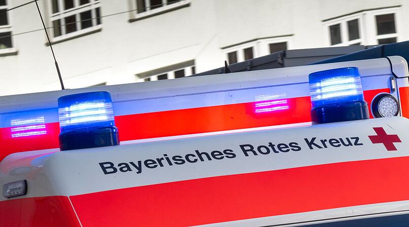 Unfall in Kronach nach Missachtung der Vorfahrt - Autofahrer verletzt