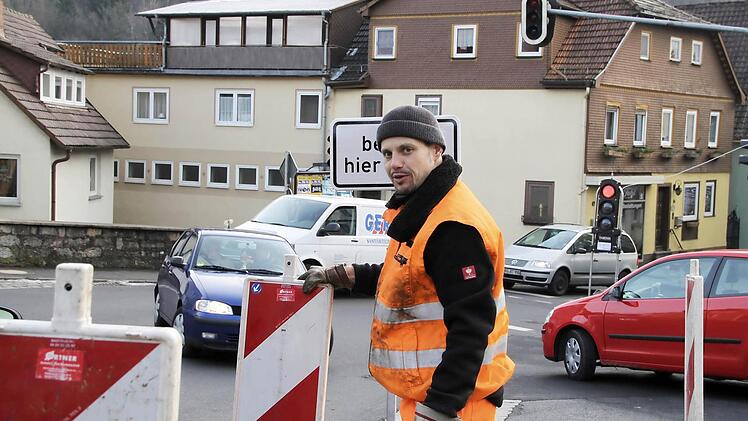... doch Michael Greger stellte es wieder auf - ebenso wie vier Warnbaken.