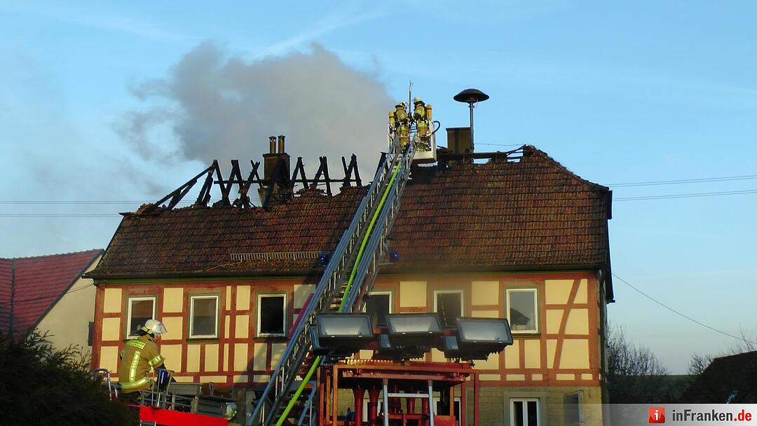 Gemeindehaus in Altenmuenster Ortskern niedergebrannt