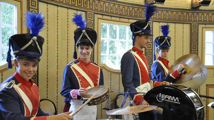 Das Jugendmusikkorps Bad Kissingen reiste beim Konzert in der Wandelhalle musikalisch nach Massa. Foto: Peter Klopf