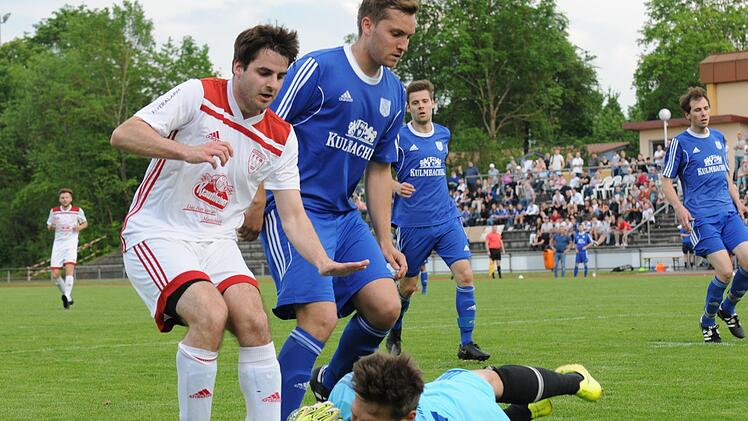 Rettete seiner Mannschaft das wertvolle Unentschieden gegen Gerolzhofen: Münnerstadts Keeper Patrick Balling.ssp
