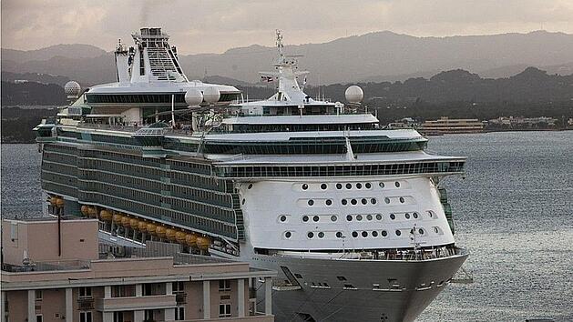 Im Hafen von San Juan/Puerto Rico ist ein Kind vom Kreuzfahrtschiff "Freedom of the Seas" gest&uuml;rzt und ums Leben gekommen.  Screenshot: Glomex