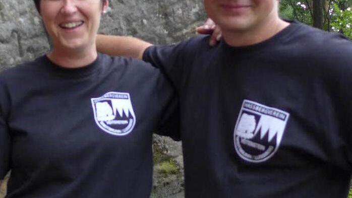 Anita Häfner-Geheb und Christian Geheb sichern die Höhlenkletterer. Fotos: Sabine Meißner