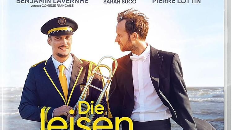 In der französischen Tragikomödie "Die leisen und die großen Töne" lernt Thibaut (Benjamin Lavernhe, rechts) seinen jüngeren Bruder Jimmy (Pierre Lottin) kennen.