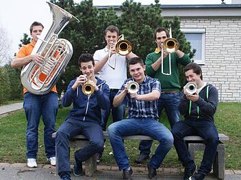 Die Neunkirchner Musikgruppe "Blech dich wech"Foto: fra-press