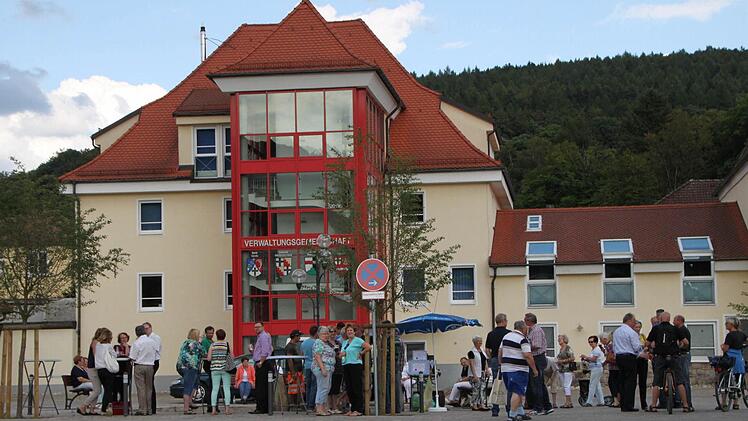 Zur Spontan-Party am Abend sind etwa 60 Leute gekommen...