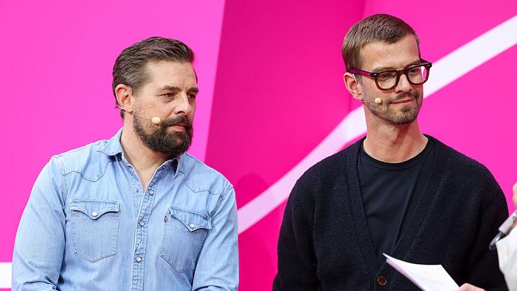 Klaas Heufer-Umlauf (links) und Joko Winterscheidt fordern mit anderen Künstlern eine Veränderung der deutschen Israel-Politik.