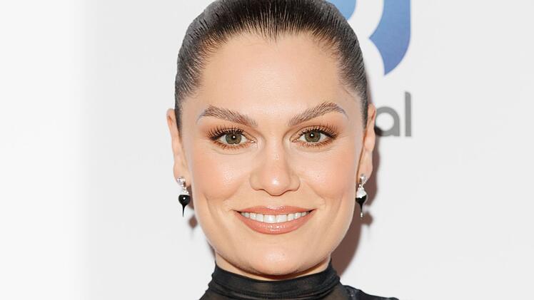 Im Juni 2025 wurde bei Jessie J Brustkrebs festgestellt.