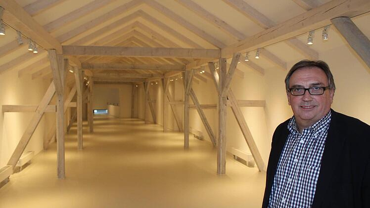 In einem Nebengebäude entsteht ein Lindenmuseum, so Bürgermeister Dieter Schaar.Foto: Jürgen Gärtner