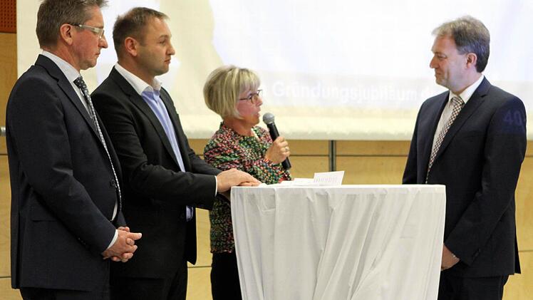 Hans Rebhan, Jürgen Baumgärtner und Klaus Löffler (v.l.) stellten sich den Fragen von Ursula Eberle-Berlips. Foto: Michael Wunder
