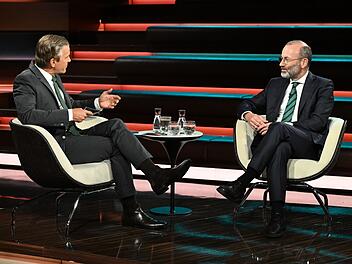 In der Debatte mit Markus Lanz geriet Manfred Weber in Erklärungsnot, als es um die vielen Richtlinienvorschläge der EU-Kommission ging.