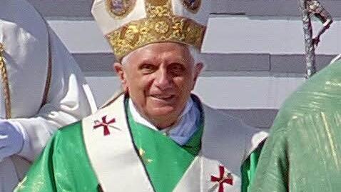 Dieses Foto von Papst Benedikt XVI. ist bei der Heiligen Messe in München im September 2006 entstanden. Foto: Günter Streit