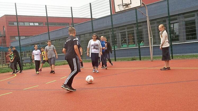 Der Allwetterplatz der Mittelschule Ebermannstadt ist richtig einladend.  Foto: J. Hofbauer