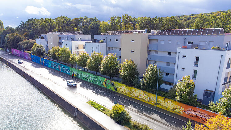 Fürth: Riesen-Graffiti am Grundigpark - "Größtes Streetart-Projekt der Metropolregion"