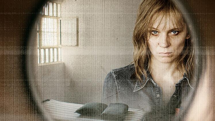 Lilith Stangenberg verk&ouml;rpert im Dokudrama "Stammheim - Zeit des Terrors" die RAF-Terroristin Gudrun Ensslin.