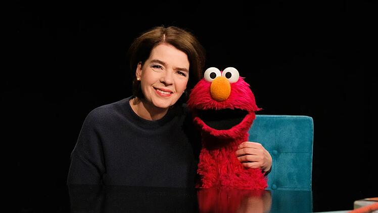 "Tagesschau"-Sprecherin Susanne Daubner geh&ouml;rt zu den ersten G&auml;sten von Elmos Podcast "Elmo: Und du so?".