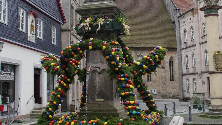 Der Brunnen am Kronacher Melchior-Otto-Platz in voller Pracht. Foto: Marco Meißner