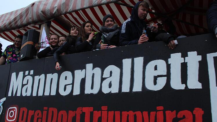 Das Männerballett war erstmals dabei.    Foto: Katarina Amtmann