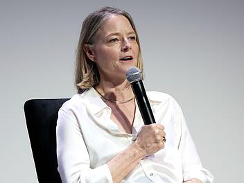 Im Rahmen eines Vortrages sprach Jodie Foster &uuml;ber die Rolle von KI im Filmgesch&auml;ft.