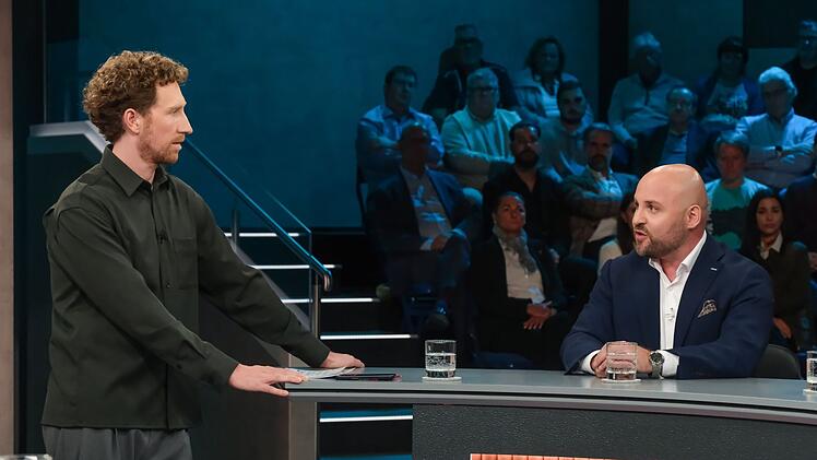 "Ich kann nichts daf&uuml;r, dass er sich provozieren l&auml;sst", sagt AfD-Mann Markus Frohnmaier irgendwann sichtlich erfreut &uuml;ber die Ausf&auml;lle von Philipp Amthor.