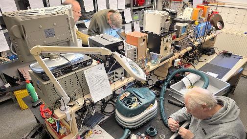 Reparaturwerkstatt im Zukunftshaus.