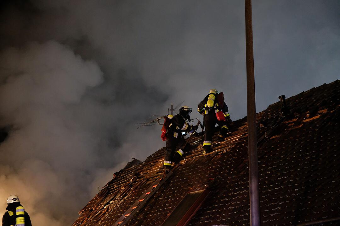 Nürnberger Gaststätte geht in Flammen auf: Anwohner evakuiert