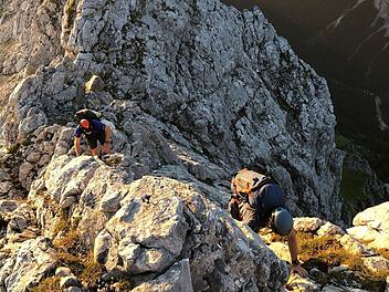 Uni Bayreuth forscht zu Chancen und Gefahren von Outdoor-Apps