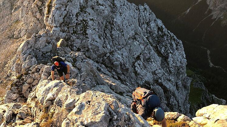 Uni Bayreuth forscht zu Chancen und Gefahren von Outdoor-Apps