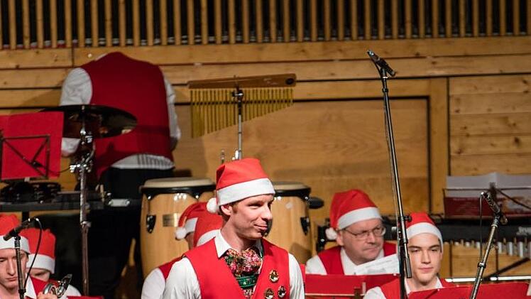 Impressionen vom Weihnachtskonzert in der Franz-Goebel-Halle in RödentalFoto: Vincent Kaibarta
