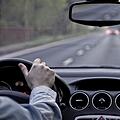 Autofahren: Kennst du dich mit den Regeln aus? Mach das Quiz!