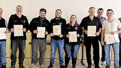 Die geehrten langj&auml;hrigen Mitglieder.