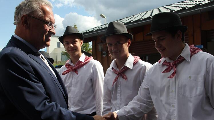 Eindrücke vom Ministerbesuch in Neufang. Foto: Veronika Schadeck